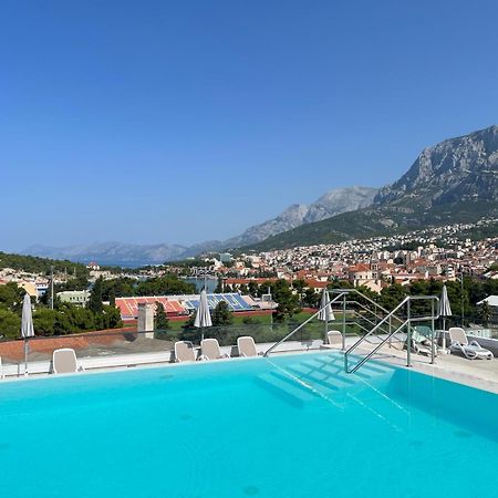 Uzelac Apartment With Pool Makarska Esterno foto