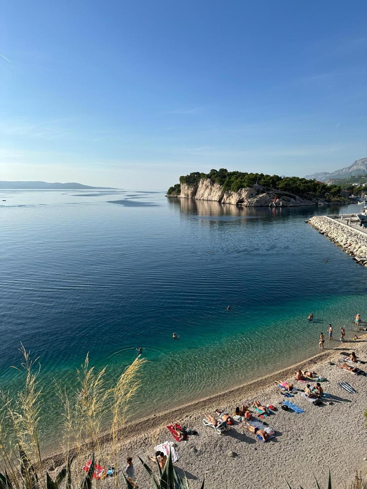 Uzelac Apartment With Pool Makarska Esterno foto