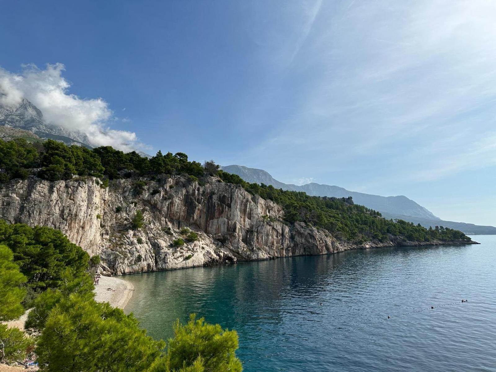 Uzelac Apartment With Pool Makarska Esterno foto